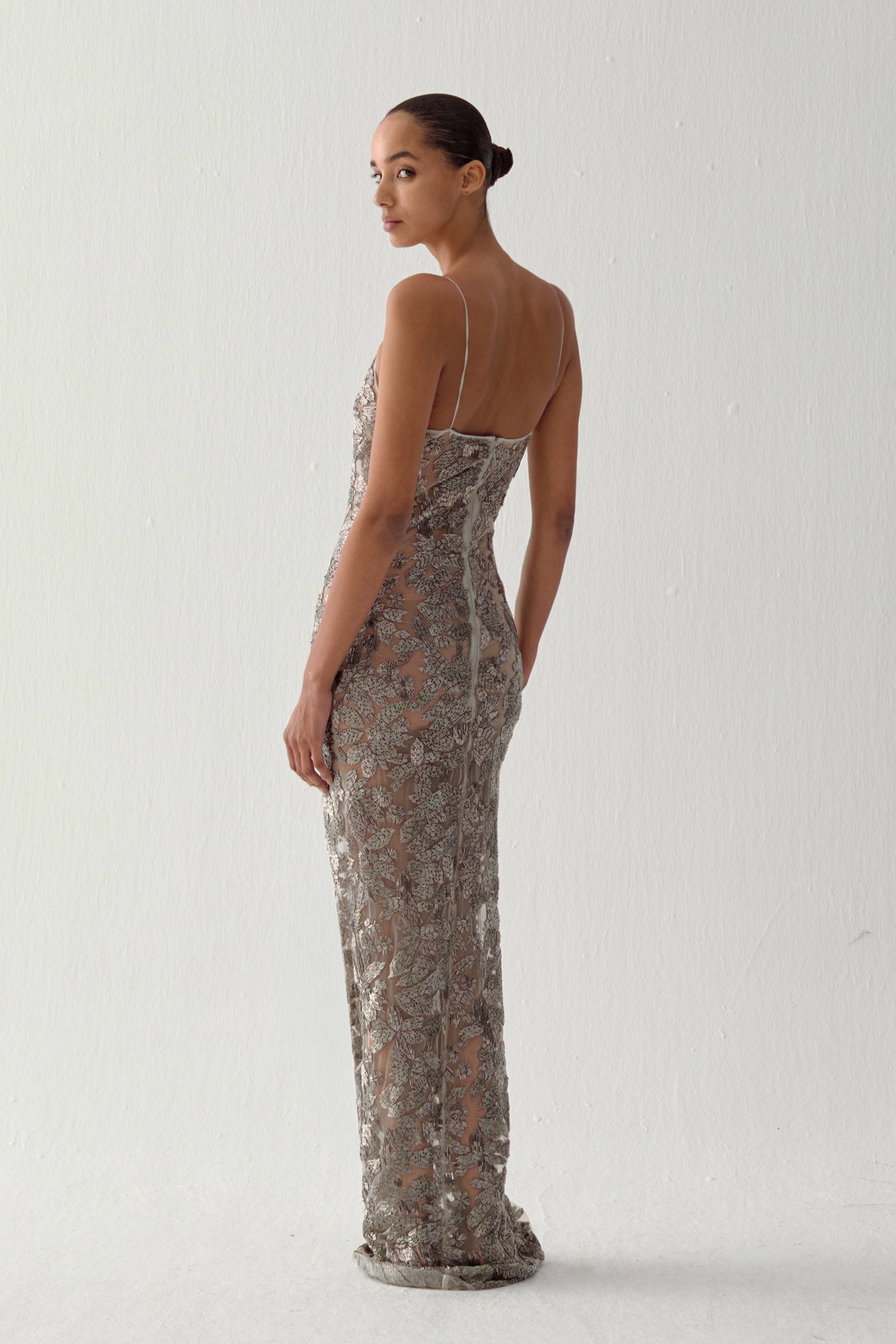 Arka Görsel - ISIS IN PLATINUM FROSTING